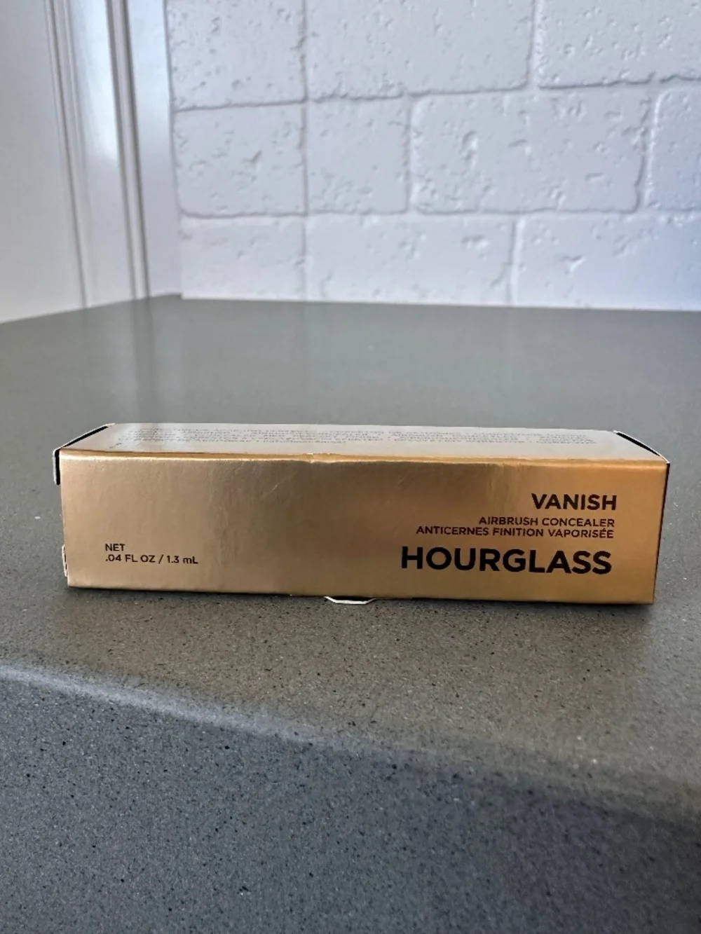NIB Hourglass Vanish Airbrush Concealer